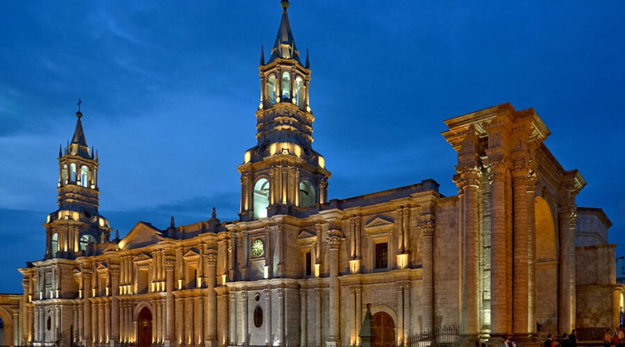 TOUR AREQUIPA, CAMPIÑA Y CAÑON DEL COLCA 4 DIAS