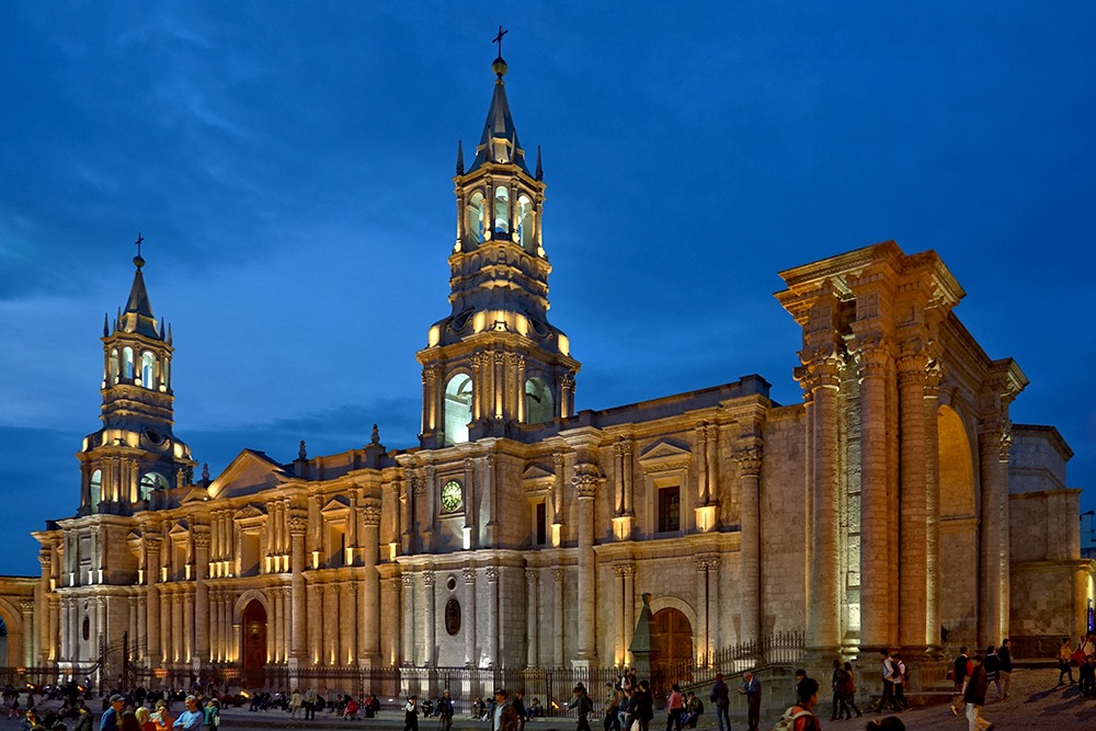 TOUR AREQUIPA, CAMPIÑA Y CAÑON DEL COLCA 4 DIAS